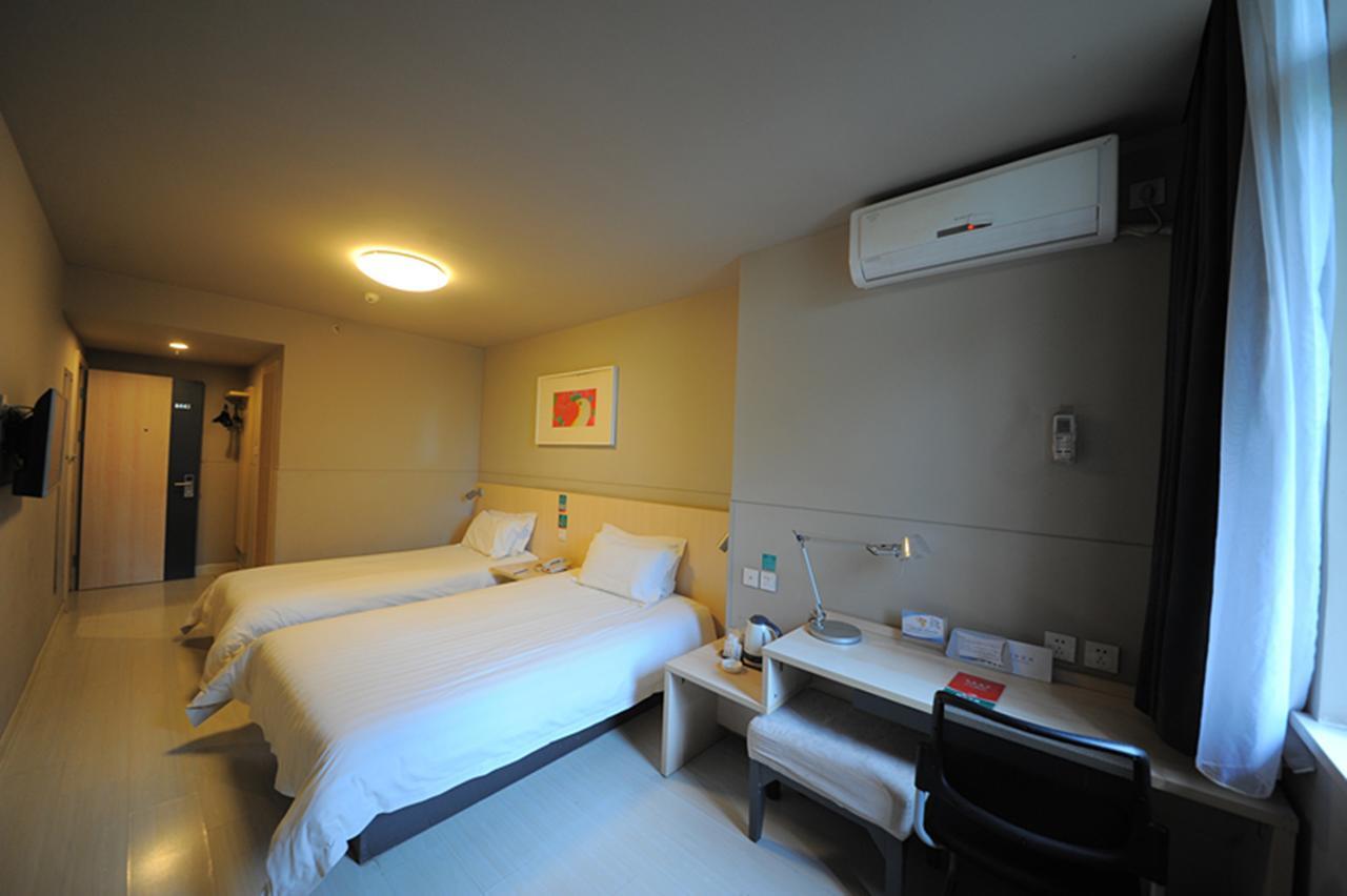 Jinjiang Inn Chengdu Chunxi Road Taiguli Hotel Exterior photo